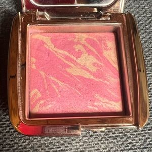 Hourglass Ambient Lighting Blush